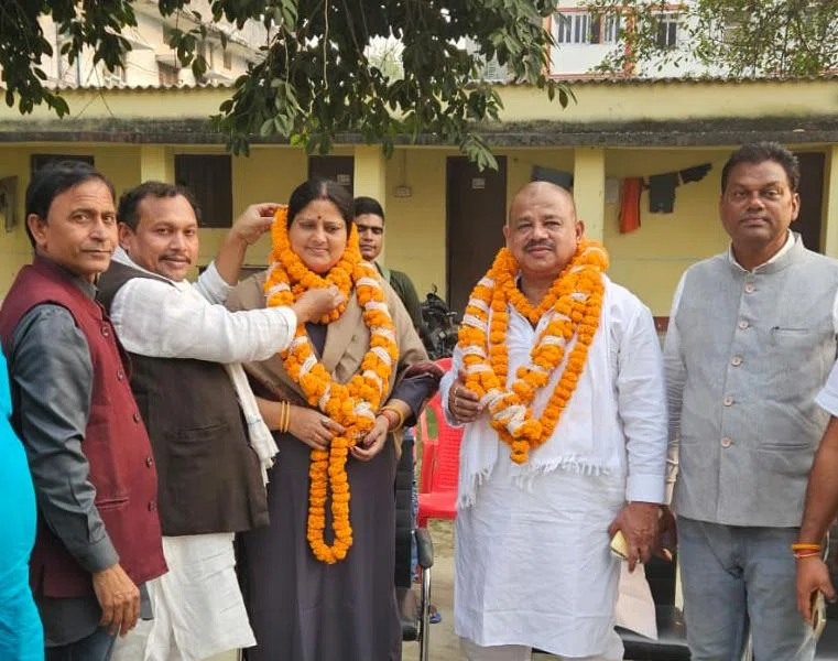 न्यायालय के आदेश से कृष्णा कुमारी यादव को फिर मिल गया जिप अध्यक्ष का ताज,बधाईयों का लगा तांता