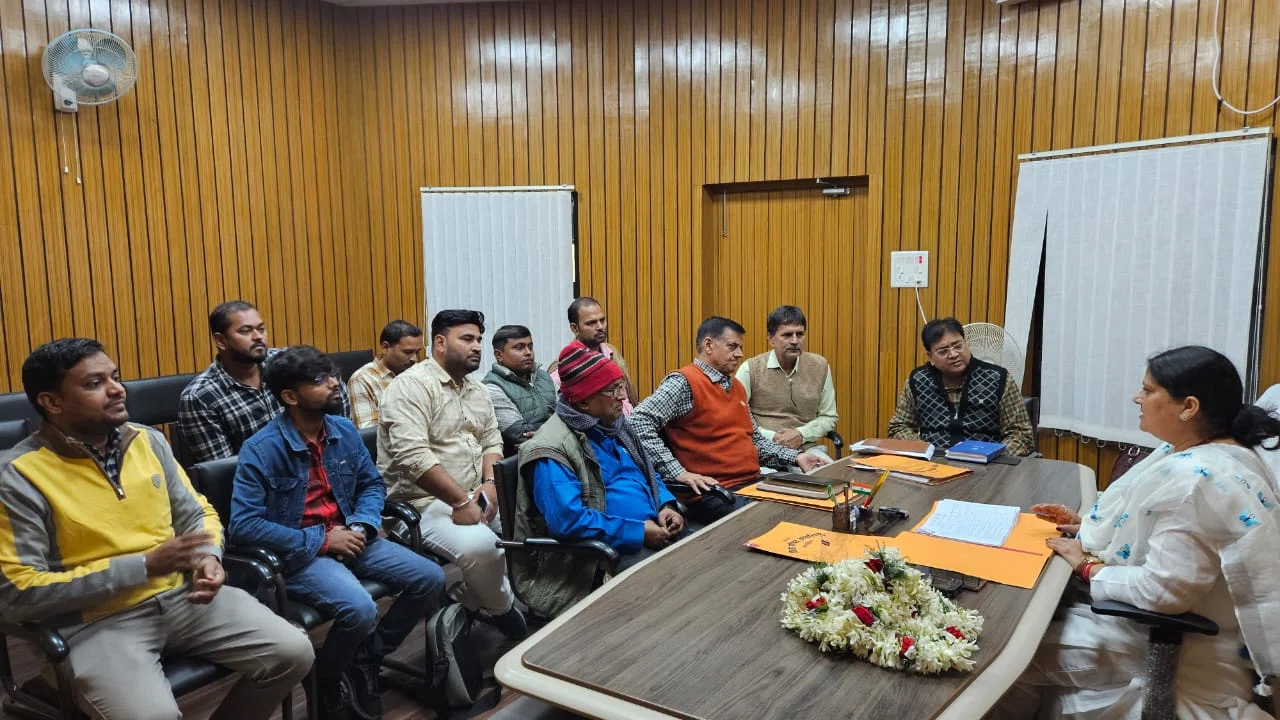 जिप अध्यक्ष कृष्णा कुमारी यादव ने पुनः पदभार ग्रहण करते ही संबंधित लोगों को चेताया,कहा-विकास कार्यों में किसी भी तरह की कोताही बर्दाश्त नहीं