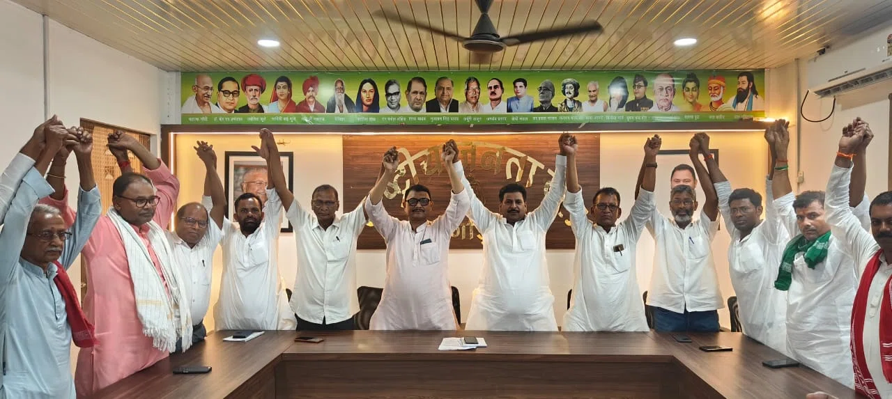 इंडिया गठबंधन समन्वय समिति के संयोजक बने पूर्व एमएलसी प्रत्याशी सह राजद जिलाध्यक्ष मनोहर यादव, घटक दलों की बैठक में लिए गए कई अहम निर्णय