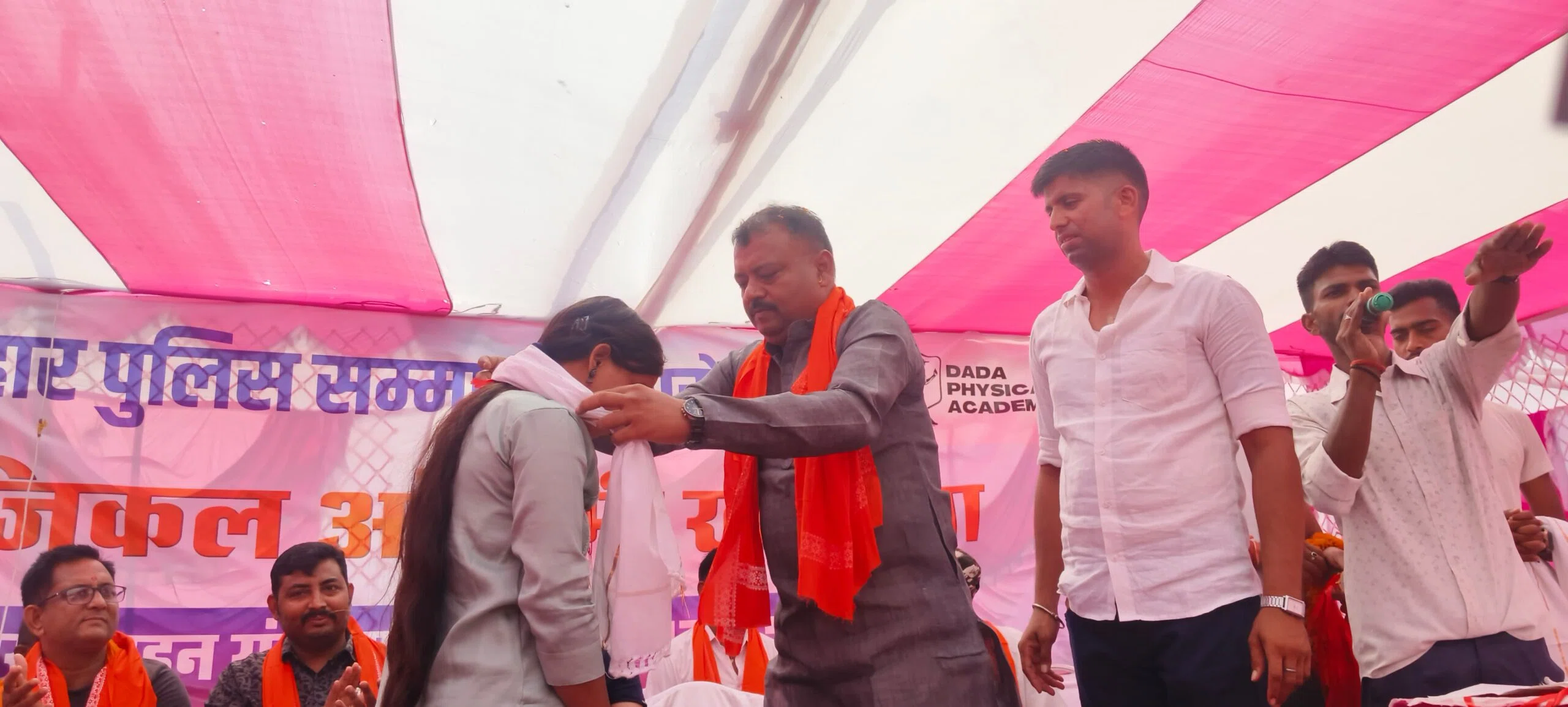 कड़ी मेहनत और लगन के बल पर बिहार पुलिस में चयनित युवा समाज को बनाएंगे सुरक्षित व सशक्त: संजय खंडेलिया