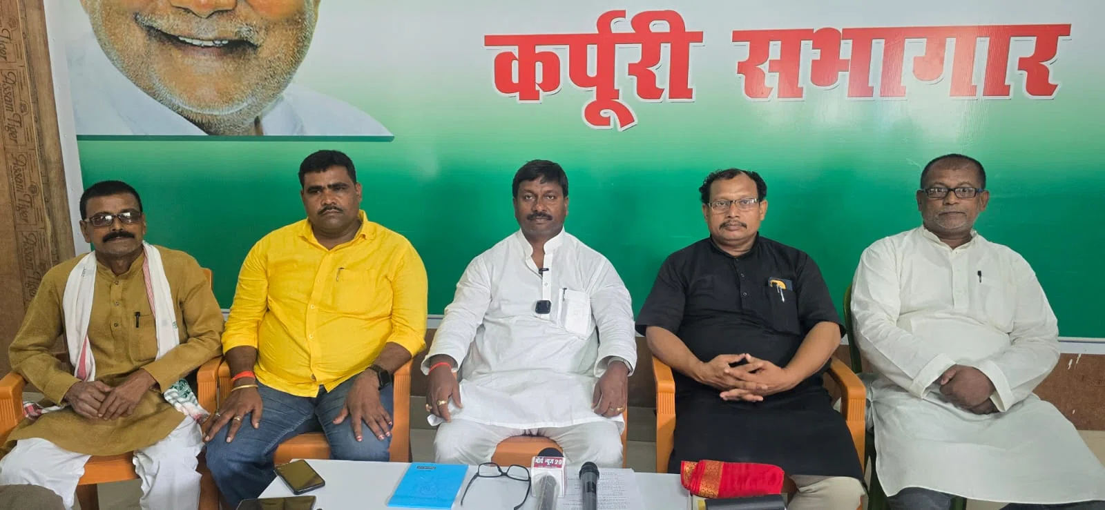 नीतीश कुमार ने अंधेरे को हटाकर उजाले का राज स्थापित किया: बबलू मंडल, 125 यूनिट मुफ्त बिजली और पेंशन बढ़ोतरी को लेकर जदयू जिलाध्यक्ष ने जताया आभार