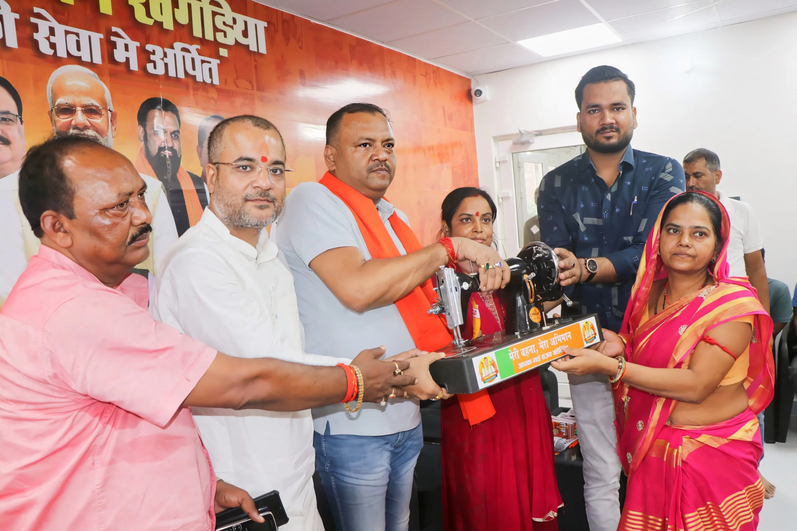"संजय खंडेलिया की पहल, सैकड़ों बहनों के हाथ में आत्मनिर्भरता की चाबी!" — 'मेरी बहना, मेरा अभिमान' अभियान ने खगड़िया में रचा नया इतिहास