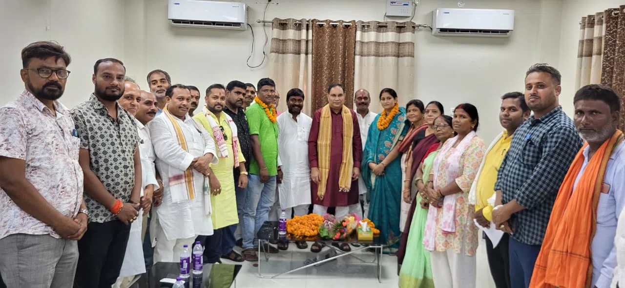 खगड़िया में नीतीश फैक्टर का जलवा – जिला प्रभारी मंत्री महेश्वर हजारी की मौजूदगी में प्रियंका देवी जदयू में शामिल