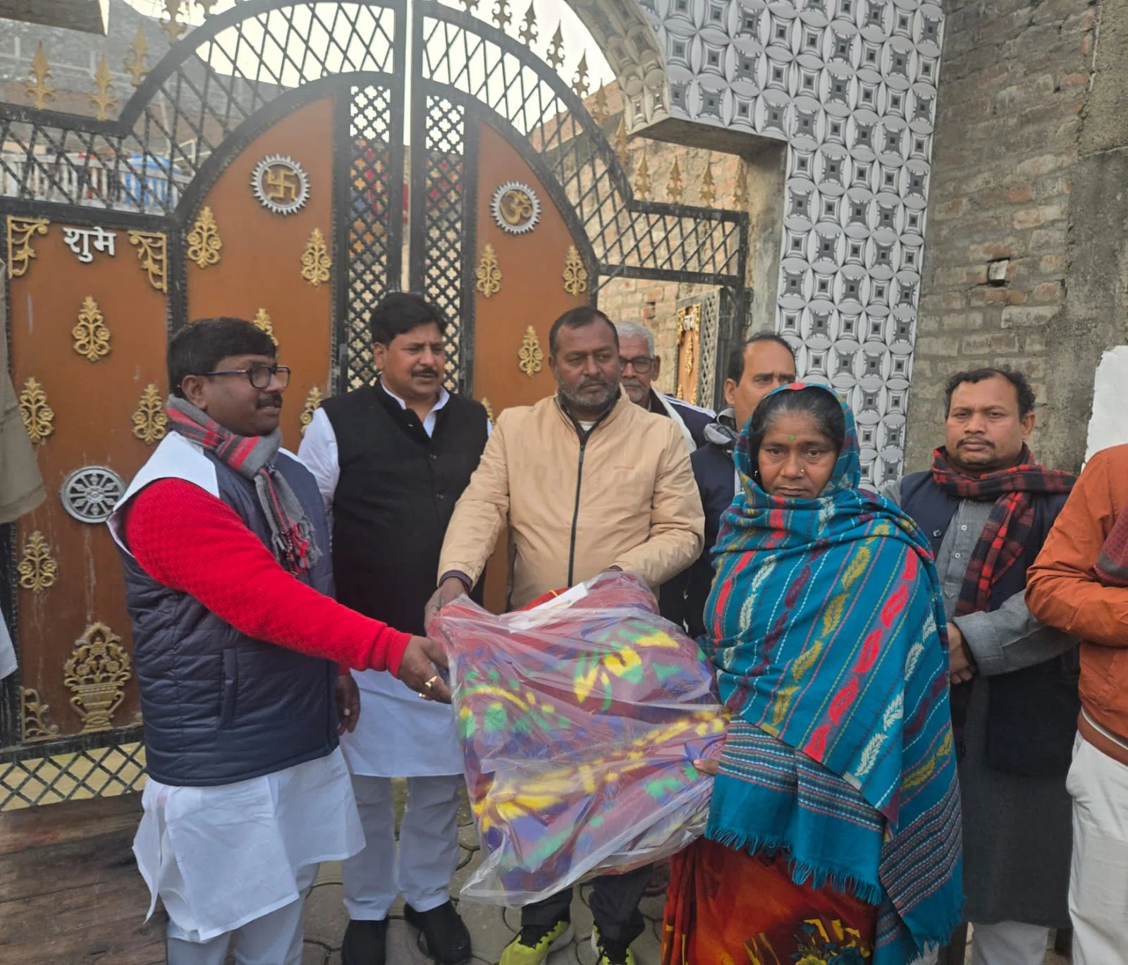 श्रद्धा, सेवा और संस्कार का संगम: माता शकुंतला देवी की प्रथम पुण्यतिथि पर गरिमामयी आयोजन, कंबल वितरण से झलकी मानवता