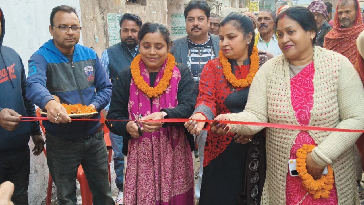 वार्ड संख्या–16 में वर्षों पुरानी जलजमाव समस्या के स्थायी समाधान की दिशा में बड़ा कदम, ₹22.82 लाख की लागत से आर.सी.सी. नाला निर्माण कार्य का शुभारंभ, नगर सभापति अर्चना कुमारी ने वि