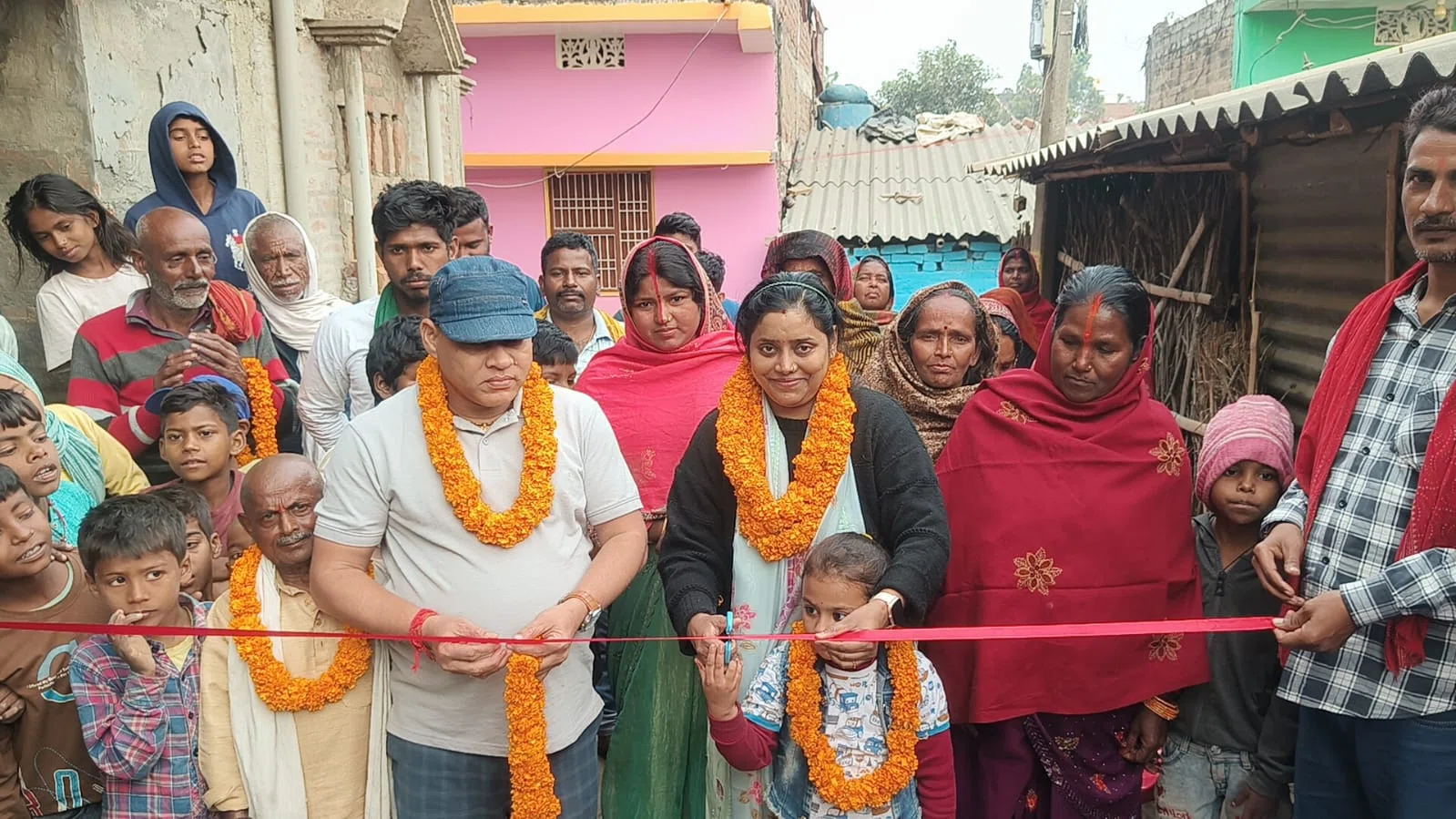 खगड़िया नगर परिषद में विकास की ऐतिहासिक रफ्तार: करीब 20 लाख की लागत से वार्ड 34 और 28 में दो प्रमुख सड़कों का उद्घाटन, वर्षों पुरानी आवागमन समस्या से लोगों को मिली बड़ी राहत