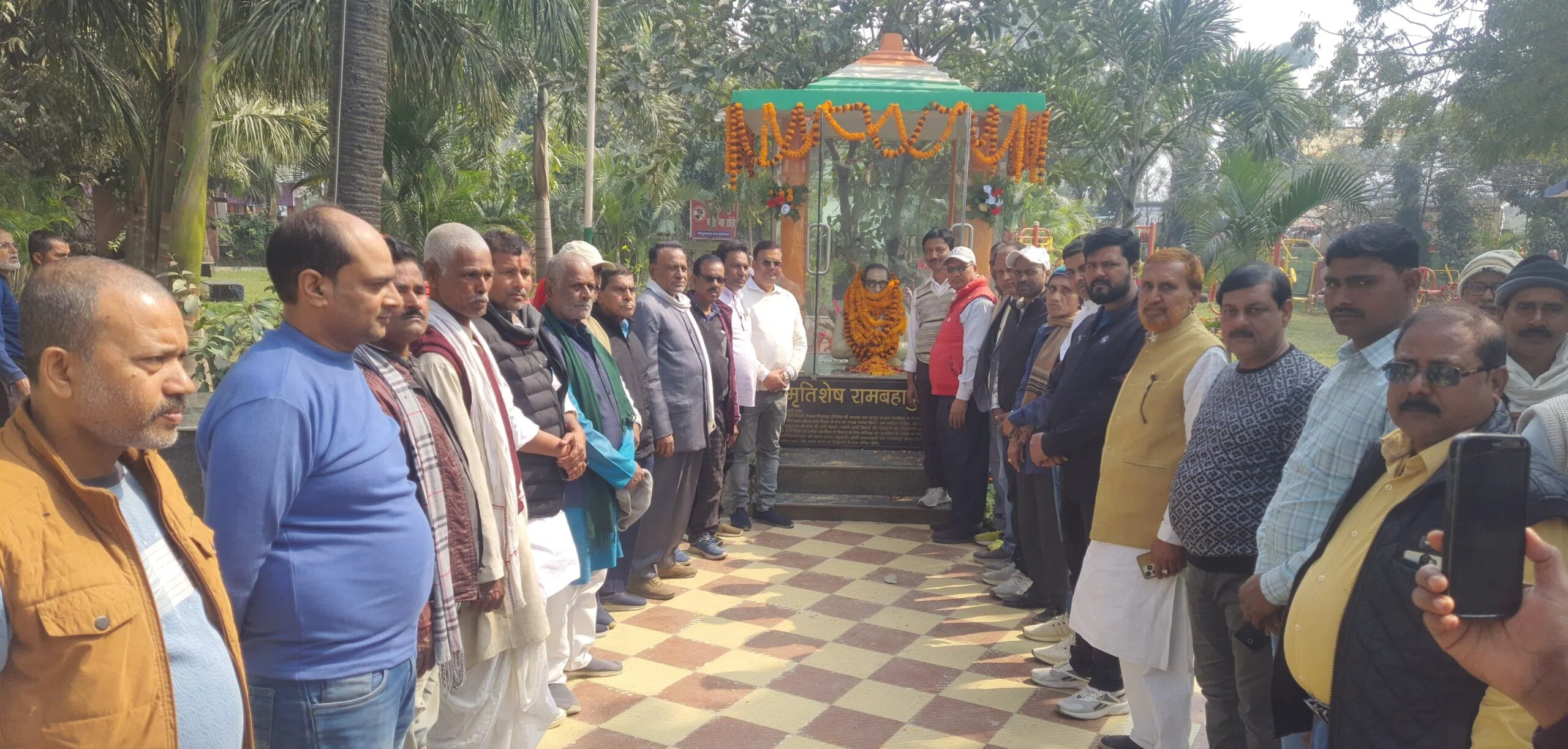 फरकिया के गांधी अमर रहें: पूर्व विधायक राम बहादुर आजाद की 92वीं जयंती पर उमड़ा जनसैलाब, गूंजे समाजवाद और सामाजिक सुधार के संकल्प