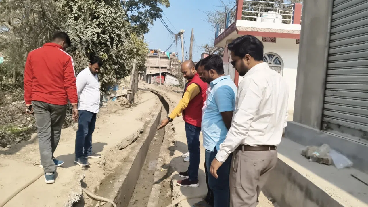 खगड़िया नगर परिषद के विभिन्न वार्डों में विकास कार्यों की विस्तृत समीक्षा, नगर सभापति प्रतिनिधि ज्योतिष मिश्रा द्वारा निरीक्षण