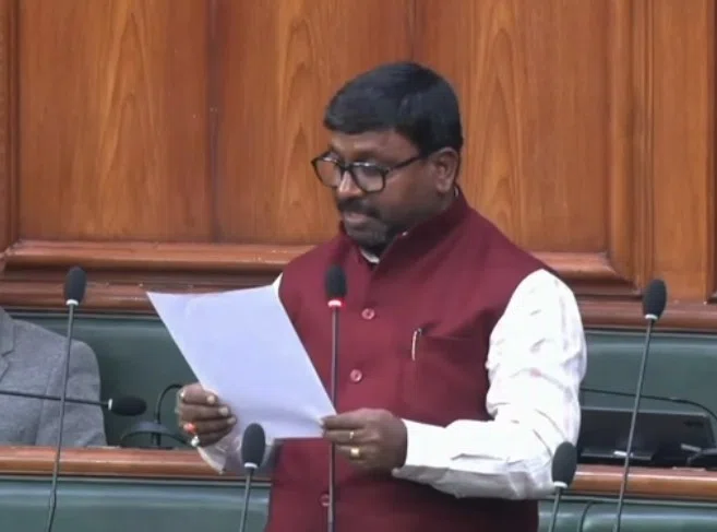 हर बरसात में डूबता शहर — अब विधानसभा से निकलेगा समाधान?” खगड़िया की पीड़ा पर सदन में गरजे विधायक