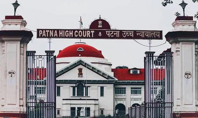 मनमानी पर हाईकोर्ट का महा प्रहार: 15.36 लाख की वसूली पर ब्रेक, खगड़िया केस में जांच का सख्त फरमान—अब खुलेगा पूरा सच!