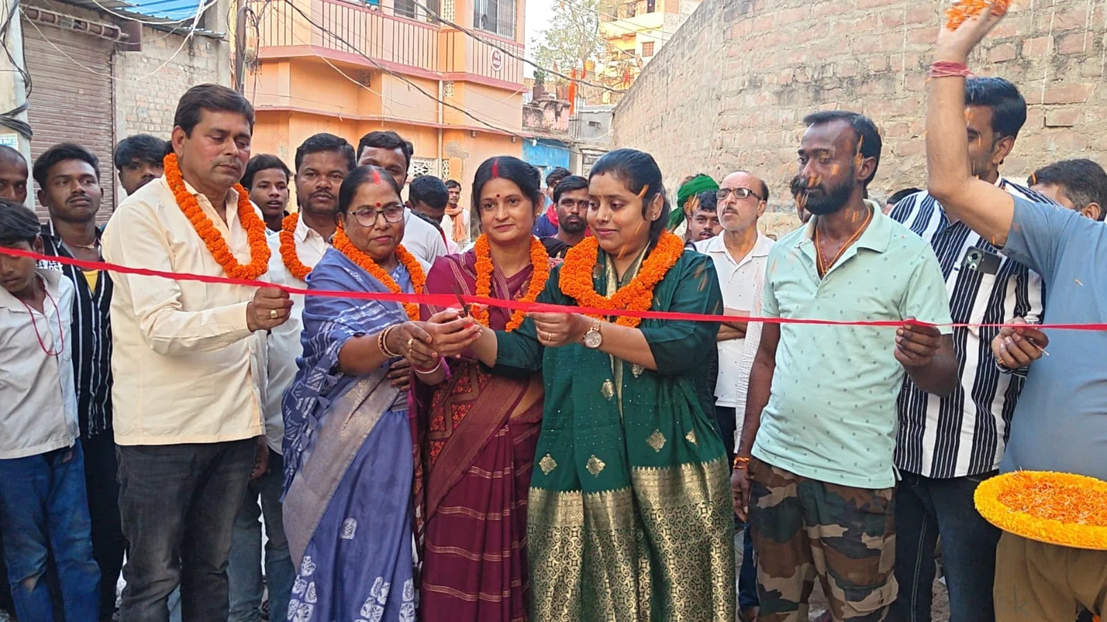 “वर्षों से उपेक्षित वार्ड-14 को मिली बड़ी सौगात: 15 लाख की सड़क से खत्म हुई बदहाली, लिखी गई विकास की नई इबारत