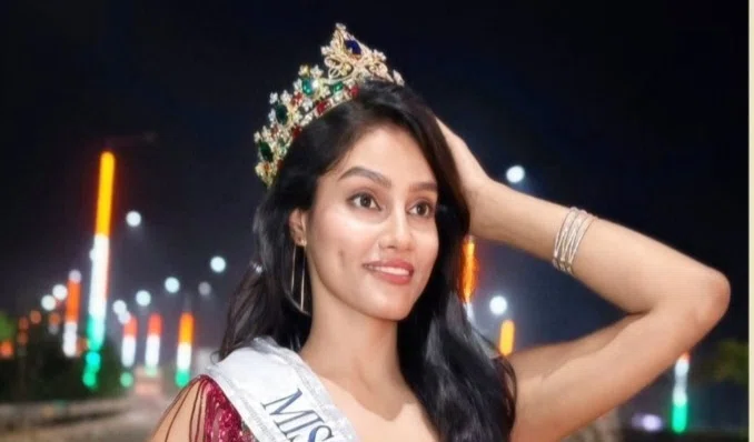 “खगड़िया की मिट्टी से निकली सुनहरी चमक ने पटना के मंच पर लिखा इतिहास: रुपाली भूषण बनीं ‘मिस यूनिवर्स बिहार 2026’—गांव की साधारण बेटी ने आत्मविश्वास, प्रतिभा और कड़ी मेहनत के दम पर