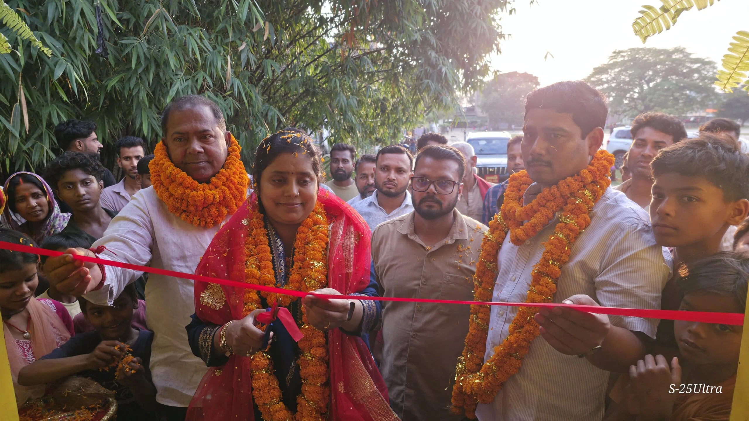 खगड़िया में विकास का सुपर मेगा ब्लास्ट: नगर सभापति अर्चना कुमारी का ताबड़तोड़ एक्शन, वार्ड-08 में हाईटेक सामुदायिक शौचालय और वार्ड-07 में मजबूत पीसीसी सड़क का भव्य उद्घाटन—24 लाख स