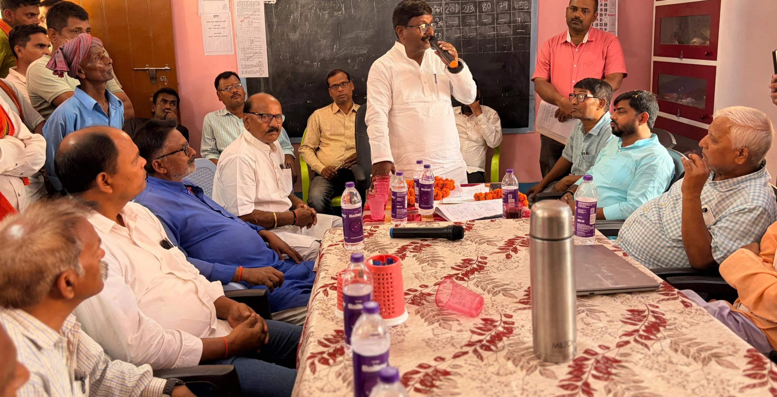 हर बेटी पढ़ेगी, तभी खगड़िया बढ़ेगा” : उत्क्रमित कन्या मध्य विद्यालय की बैठक में सदर विधायक बबलू कुमार मंडल का बड़ा संदेश, छात्राओं की समस्याओं पर गंभीर मंथन, विद्यालय विकास और बेहत
