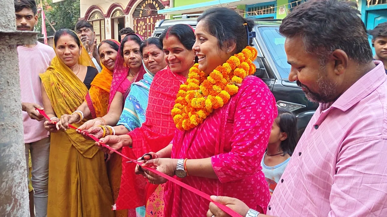 खगड़िया में विकास की तेज़ रफ़्तार —वार्ड 27 में 24.66 लाख की पीसीसी सड़क का भव्य लोकार्पण, वार्ड 26 में ऐतिहासिक कुएं के जीर्णोद्धार से बदली तस्वीर, नगर परिषद की योजनाओं से पूरे शह