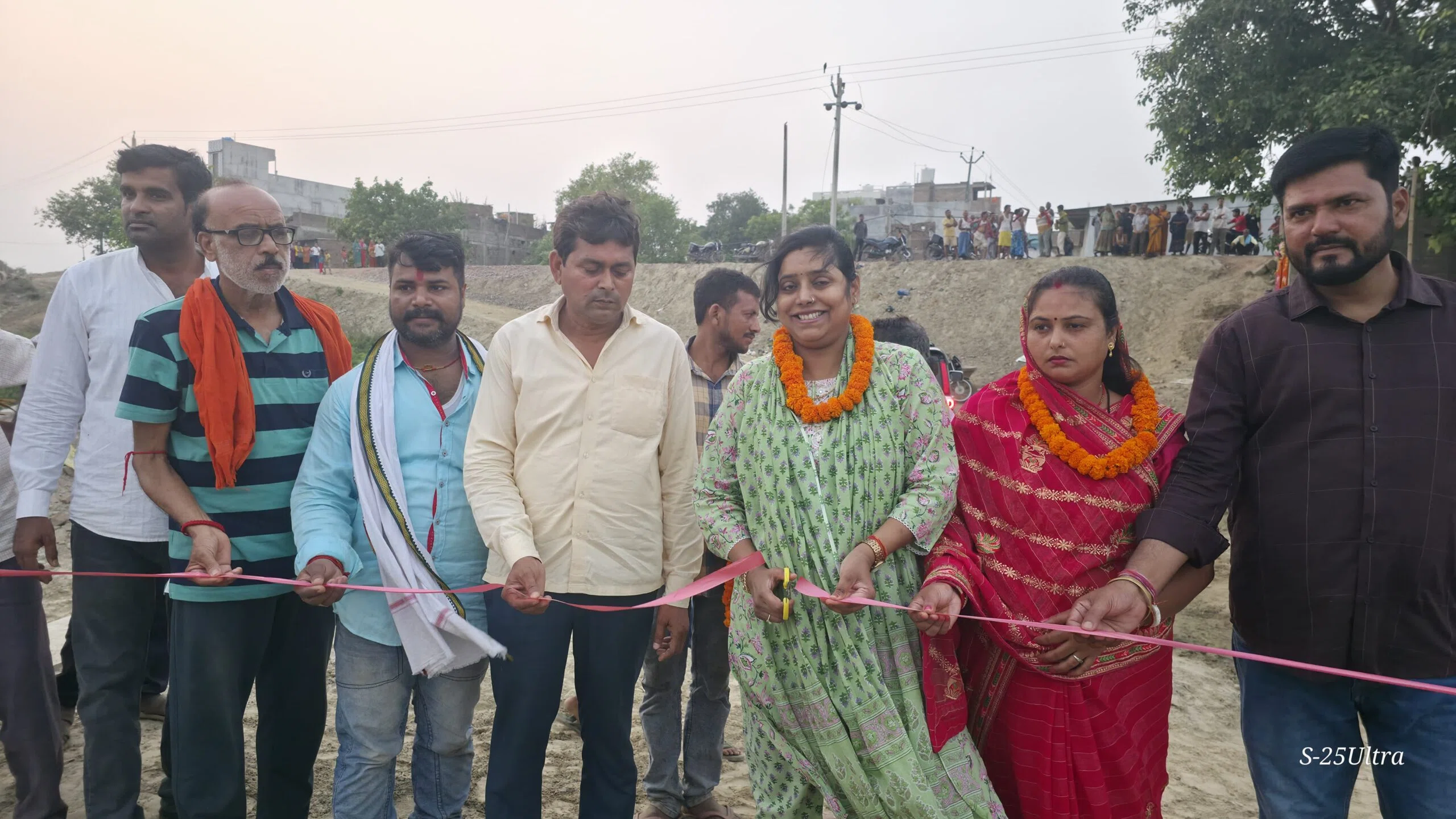 15 वर्षों की पीड़ा पर लगा विकास का मजबूत मरहम: खगड़िया नगर परिषद ने विद्याधार को दी बड़ी सौगात, नगर सभापति अर्चना कुमारी ने ₹15 लाख की लागत से बनी आधुनिक आरसीसी पुलिया का किया उद्घ
