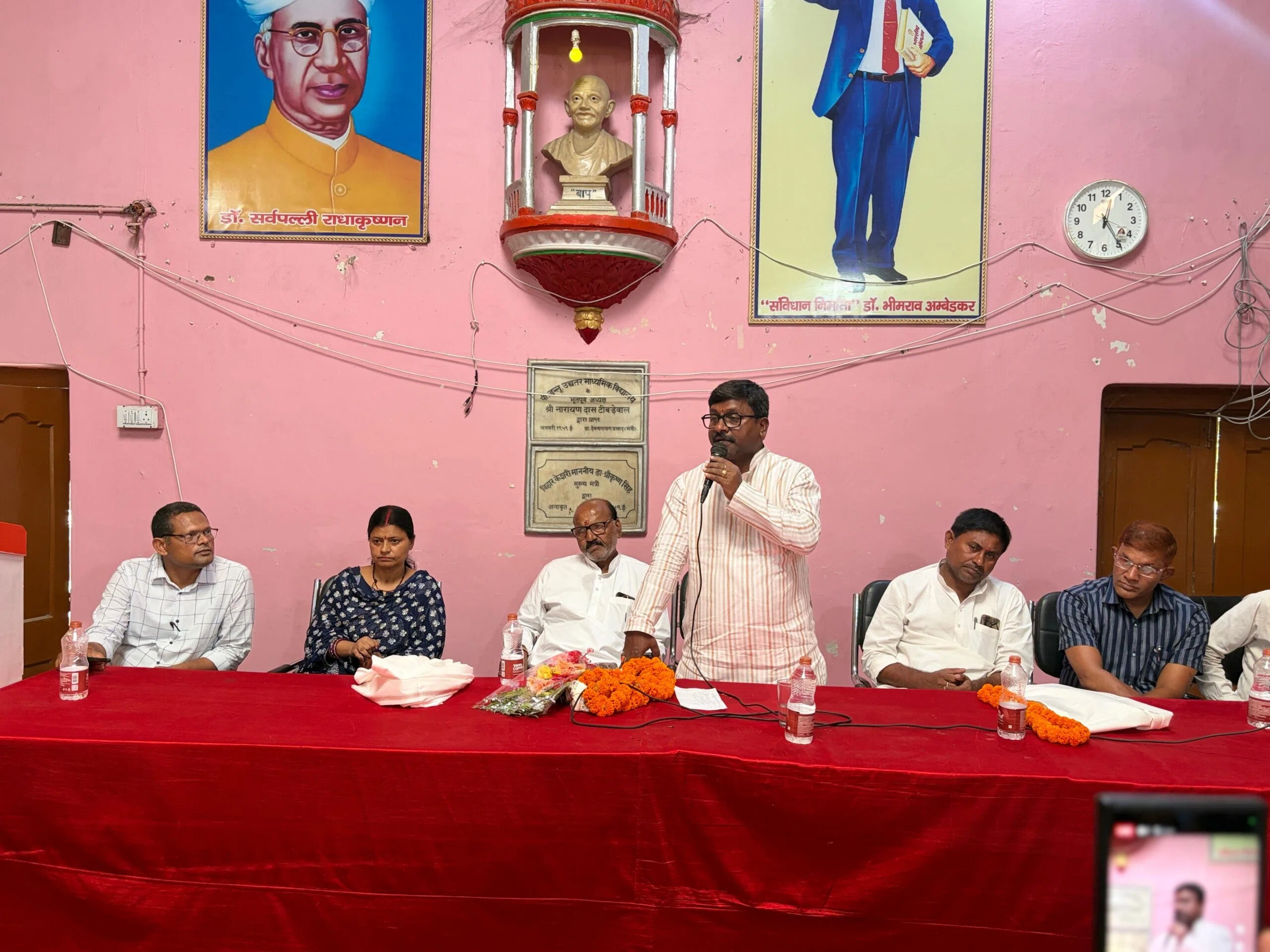 “जिस बच्चे के हाथ में किताब, उसी का भविष्य होगा लाजवाब” : खगड़िया में सदर विधायक बबलू मंडल का छात्रों को बड़ा संदेश, बोले— बुरी संगति और नशे से दूर रहकर पढ़ाई पर दें ध्यान, शिक्षा