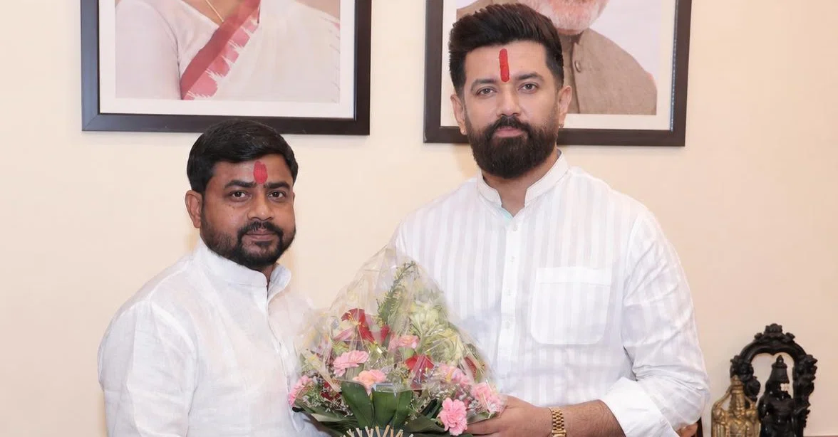 खगड़िया की जनता की आवाज़ लेकर दिल्ली पहुंचे लोजपा (रामविलास) के जिलाध्यक्ष मनीष कुमार उर्फ़ नाटा सिंह, राष्ट्रीय अध्यक्ष चिराग पासवान से हुई ऐतिहासिक मुलाकात; विकास, संगठन और जनहित