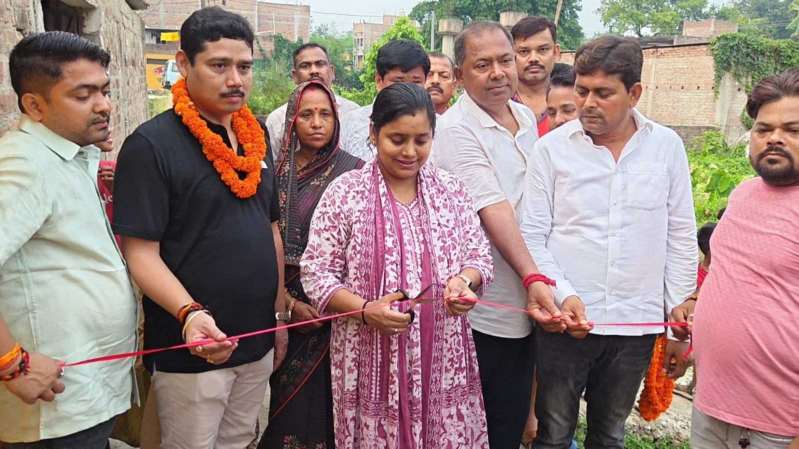 मथुरापुर में विकास का बिगुल: ₹51 लाख की दो बड़ी योजनाओं का उद्घाटन, सड़क और नाला निर्माण से बदलेगी पूरे इलाके की तस्वीर