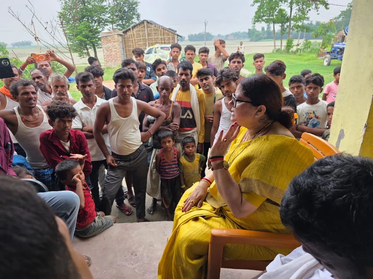 जिला परिषद अध्यक्ष कृष्णा कुमारी यादव की पहल से टूटा वर्षों का गतिरोध, ₹45 लाख की सड़क निर्माण योजना का रास्ता साफ — 7 दिनों में शुरू होगा निर्माण कार्य