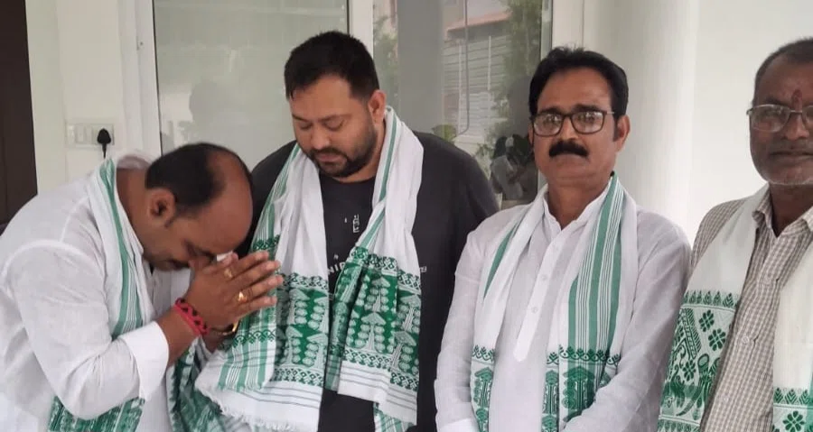 राजद सुप्रीमो लालू प्रसाद यादव व राष्ट्रीय कार्यकारी अध्यक्ष तेजस्वी यादव से मिले युवा राजद बिहार के प्रदेश महासचिव नीरज यादव, खगड़िया संगठन की मजबूती पर हुई अहम चर्चा