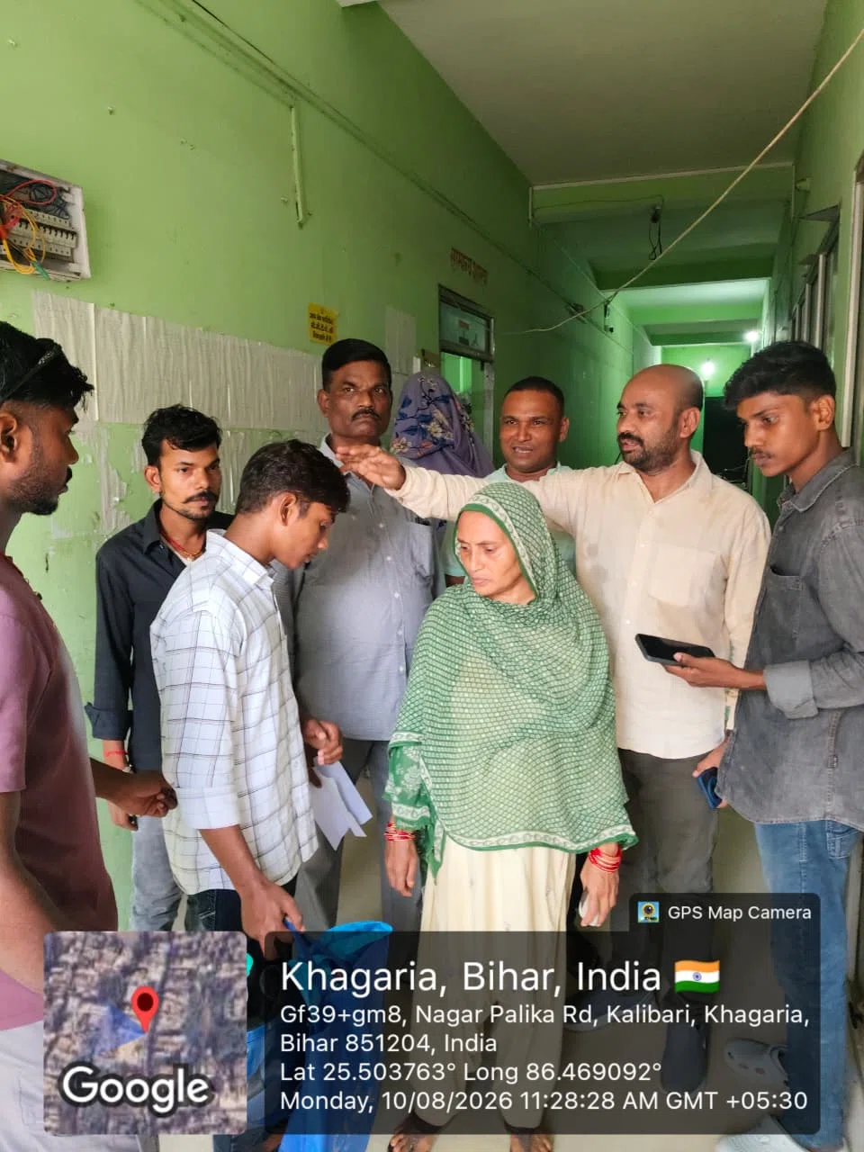 खगड़िया नगर परिषद में “बिना पैसे के नहीं होता काम” के आरोपों पर मचा बवाल! जन्म-मृत्यु प्रमाणपत्र, राशन और होल्डिंग टैक्स के लिए भटकते रहे लोग, कथित पैसे मांगने और अनियमितता की शिका