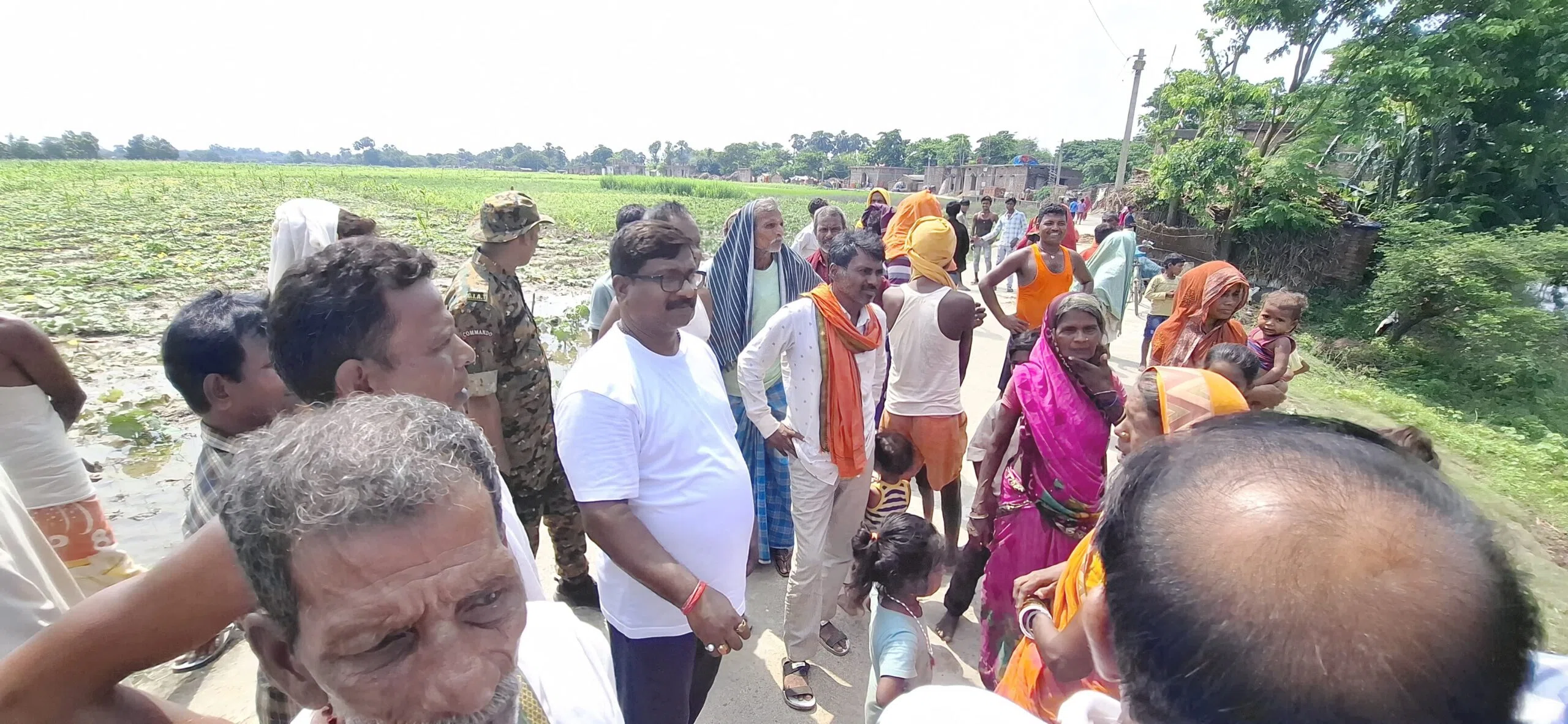 बांसबिट्टी में ग्रामीणों ने विधायक बबलू मंडल के सामने रखी विकास की बड़ी मांग, मालती धार पर पुल और कॉलेज की जमीन के पास से सड़क निर्माण का उठा मुद्दा; रसौंक-सोनमनकी मुख्य मार्ग से ज